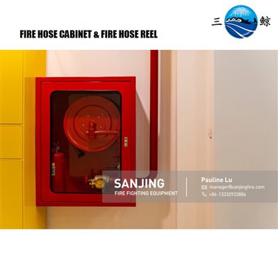 Tulekustuti seinale paigaldatav tuletõrjevooliku rullkapp